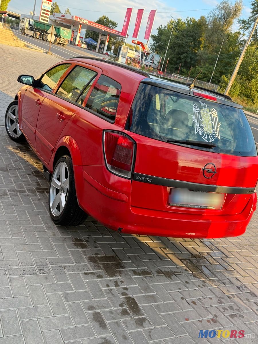 2005' Opel Astra photo #2