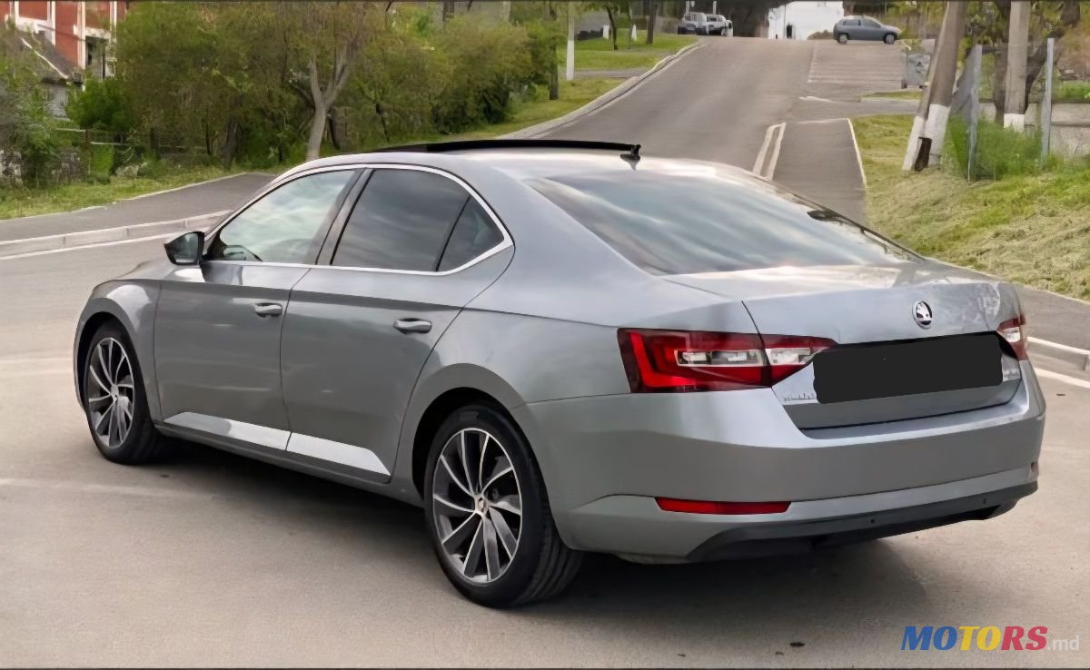 2015' Skoda Superb photo #5