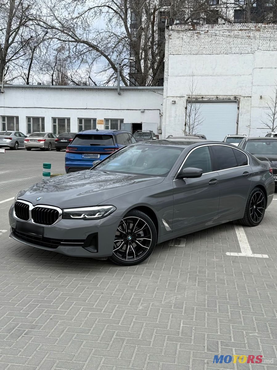 2021' BMW 5 Series photo #3