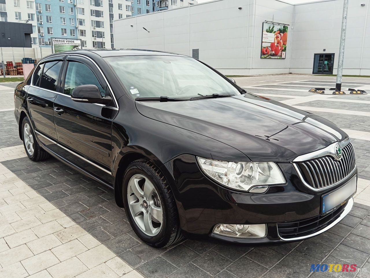 2012' Skoda Superb photo #1