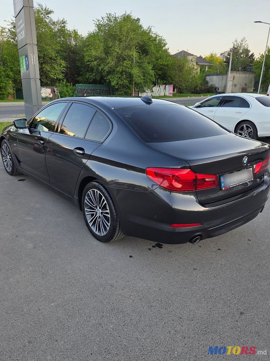 2017' BMW 5 Series photo #4