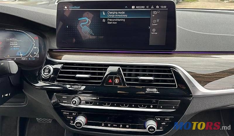 2021' BMW 5 Series photo #5