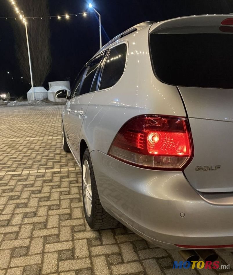 2010' Volkswagen Golf photo #4