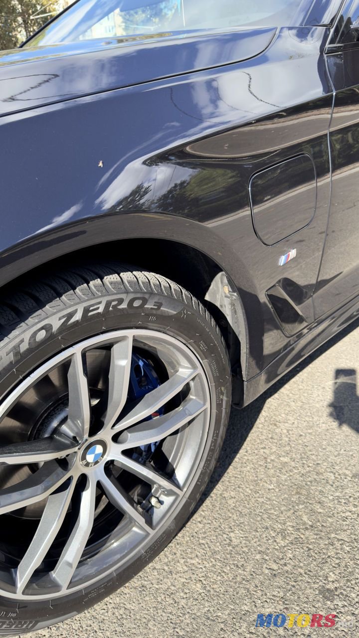 2020' BMW 5 Series photo #3