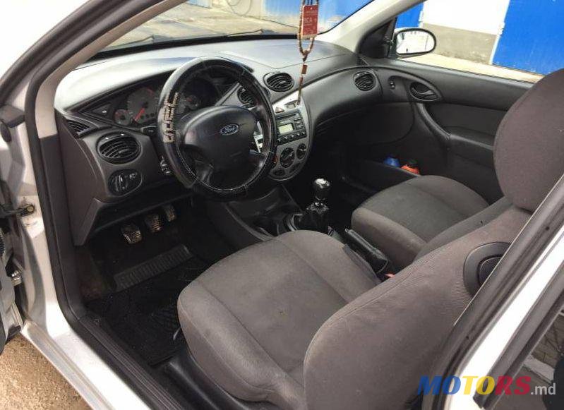 2003' Ford Focus photo #1