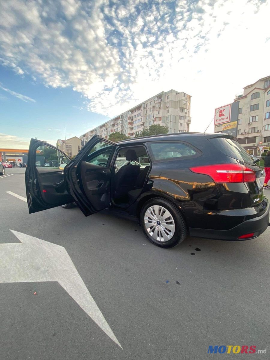 2015' Ford Focus photo #2