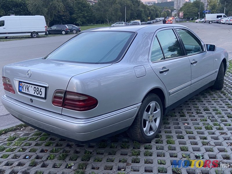 1998' Mercedes-Benz E Класс photo #5