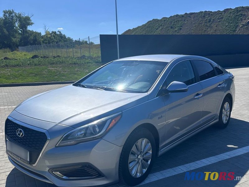 2016' Hyundai Sonata photo #1