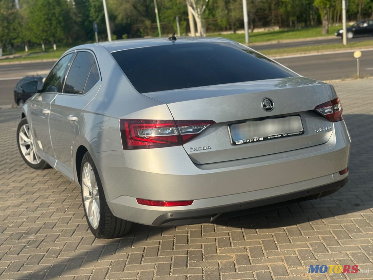 2017' Skoda Superb photo #2