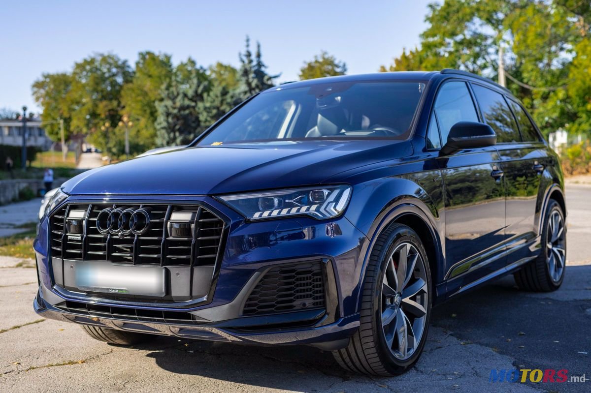 2020' Audi Q7 photo #3