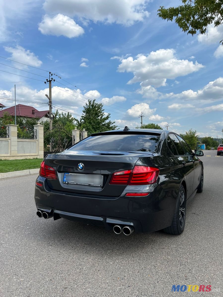 2012' BMW 5 Series photo #6