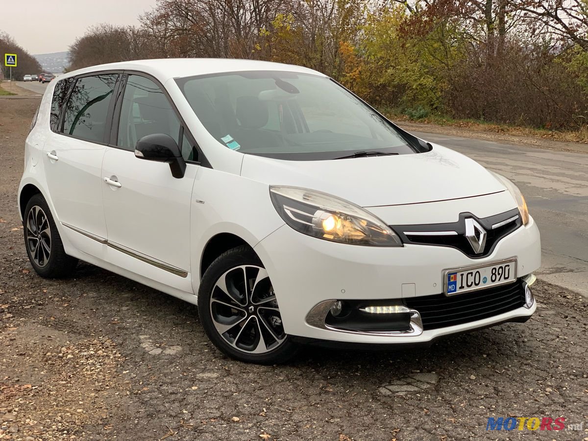2015' Renault Scenic photo #1