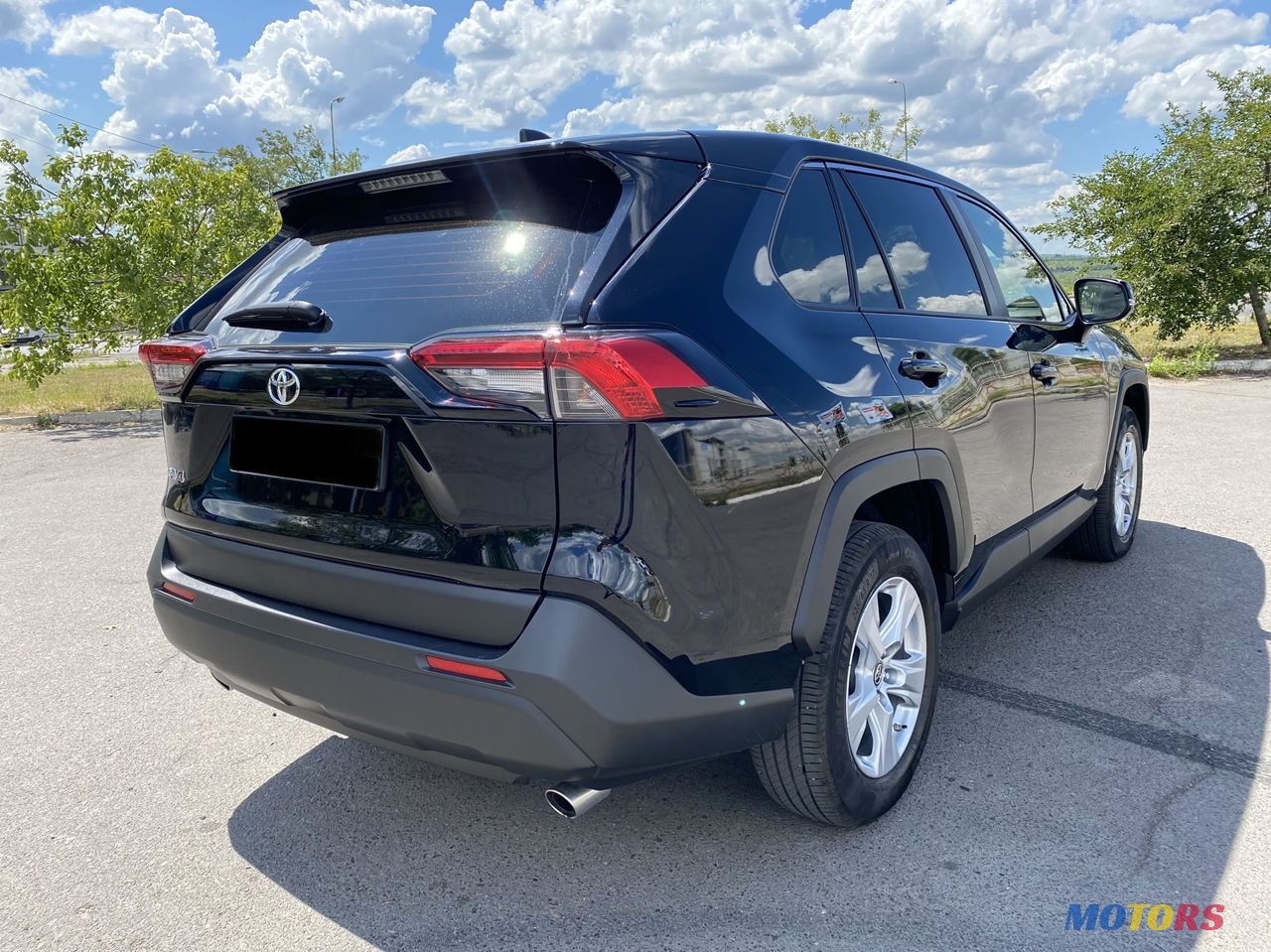 2021' Toyota RAV4 photo #3