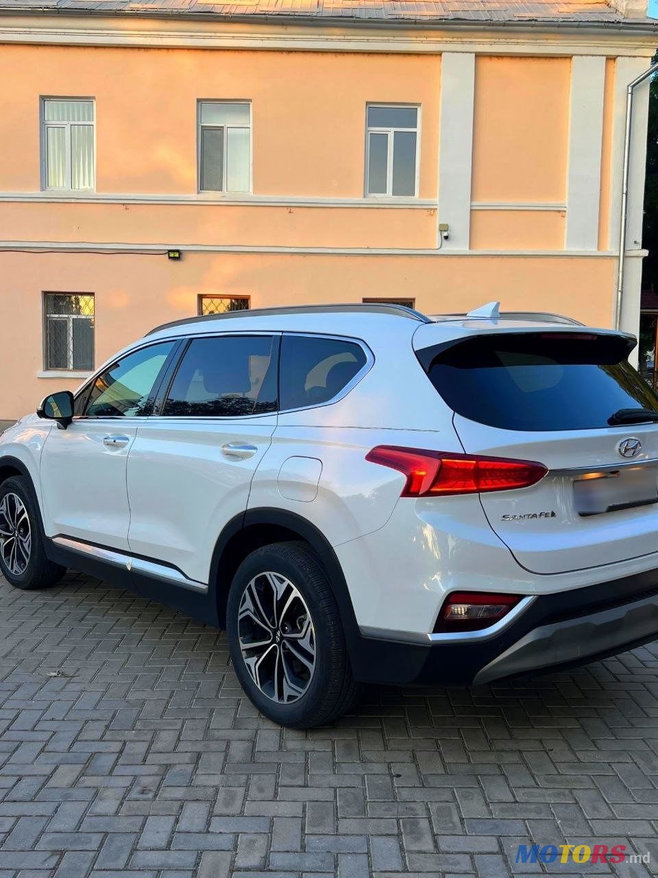 2019' Hyundai Santa Fe photo #2