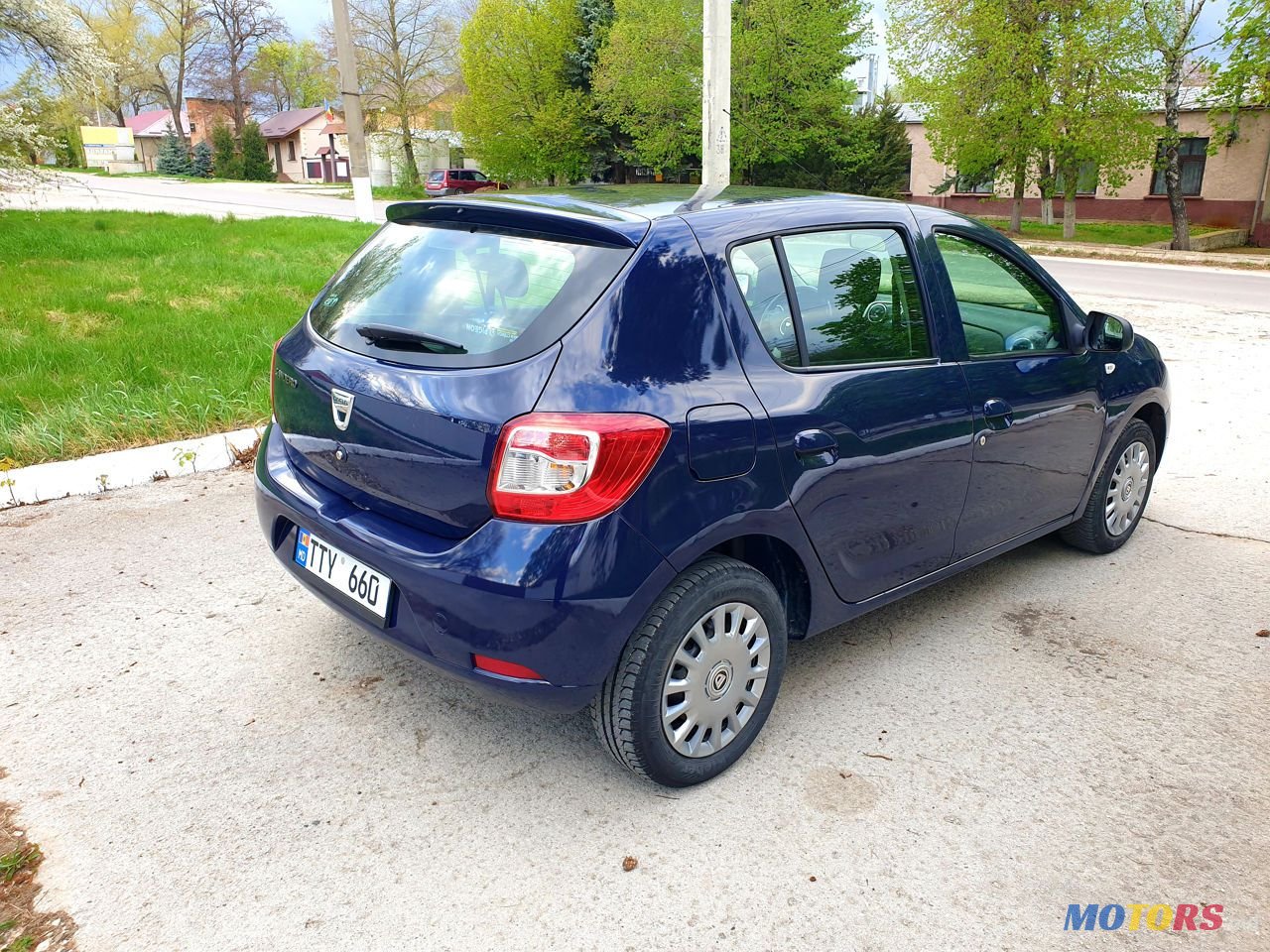 2014' Dacia Sandero photo #4