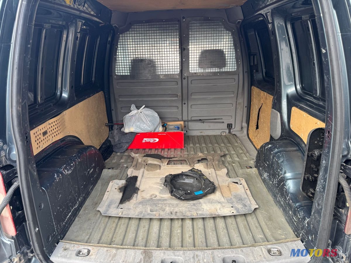 2006' Volkswagen Caddy photo #6