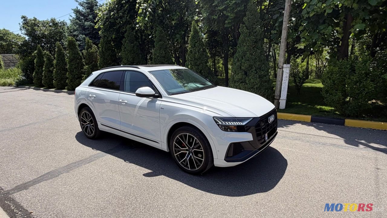 2020' Audi Q8 photo #4
