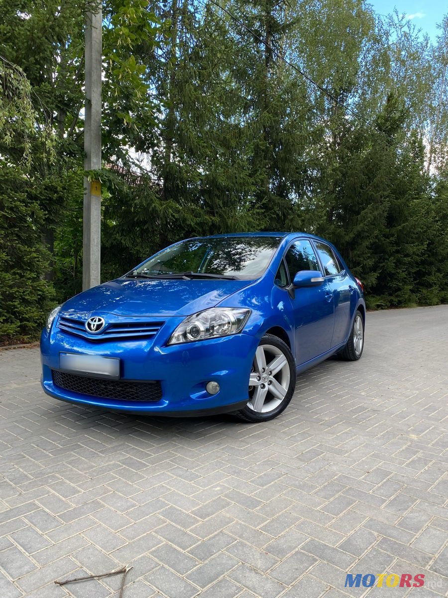 2010' Toyota Auris photo #1