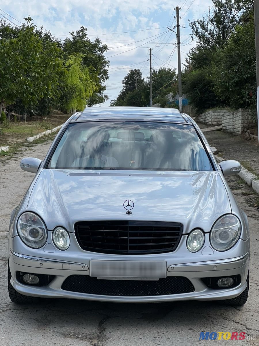 2003' Mercedes-Benz E-Class photo #2