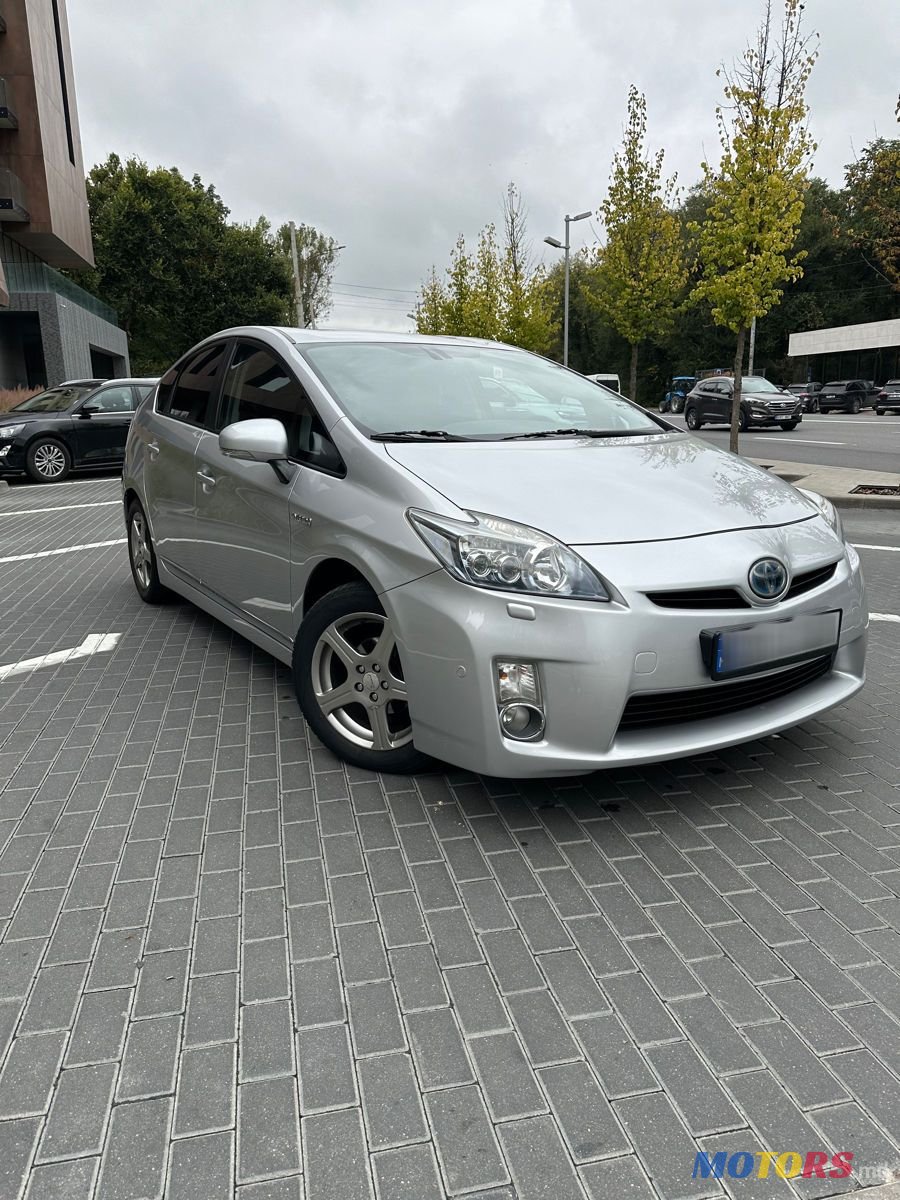 2010' Toyota Prius photo #1