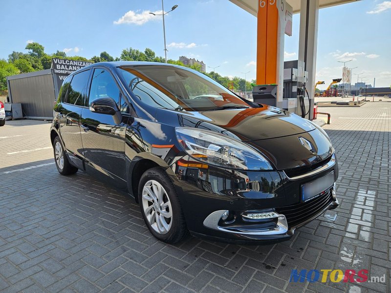 2012' Renault Scenic photo #2