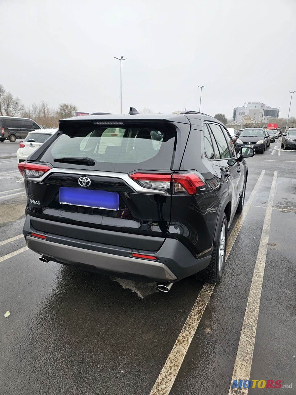 2019' Toyota RAV4 photo #4