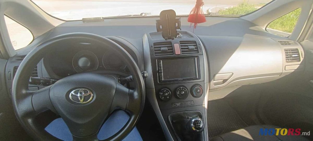 2008' Toyota Auris photo #6