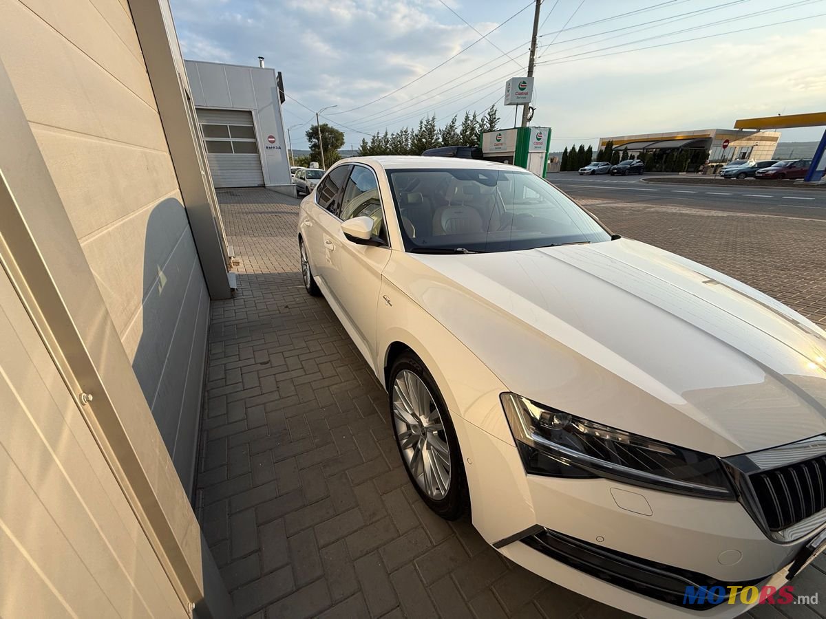2020' Skoda Superb photo #3