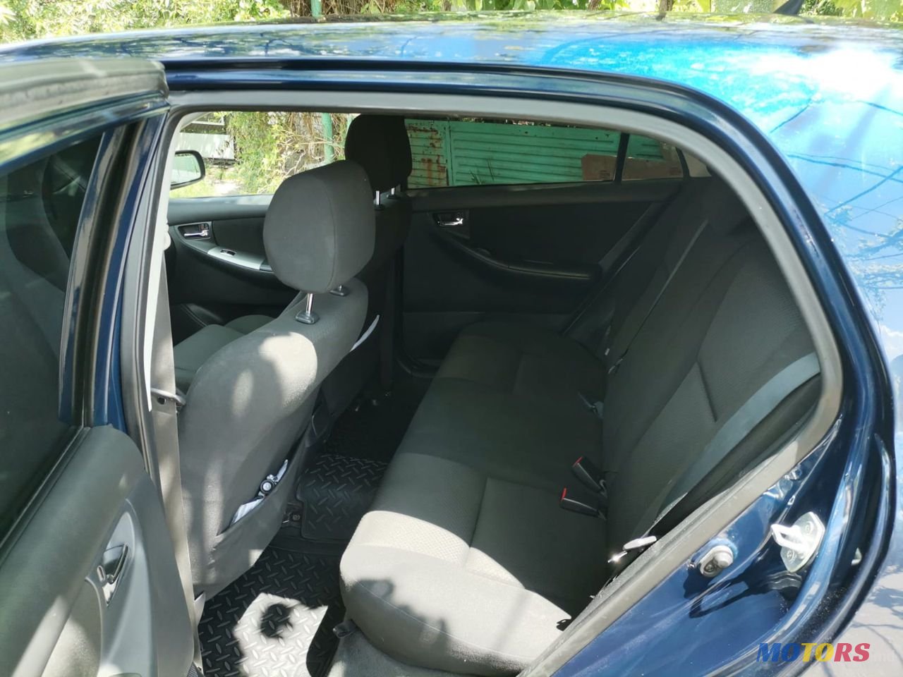 2005' Toyota Corolla photo #5