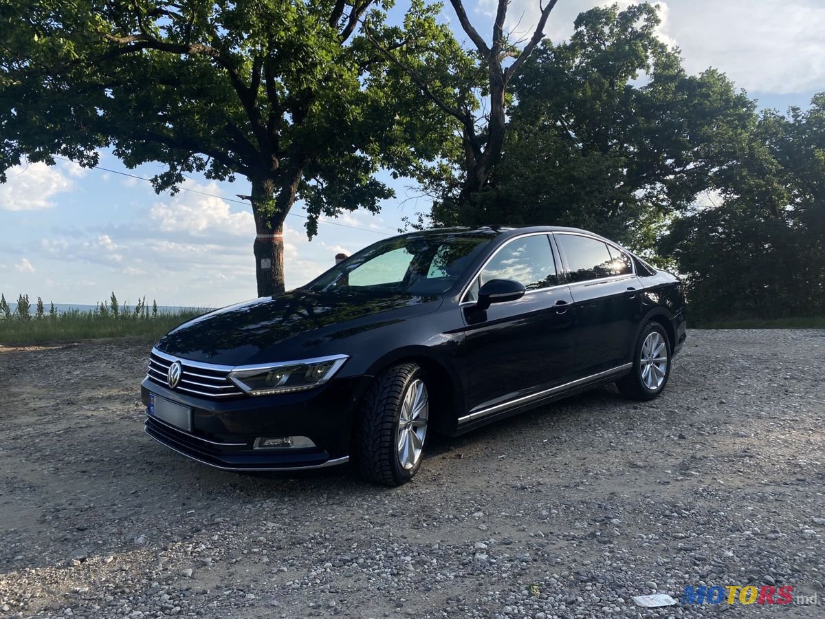 2017' Volkswagen Passat photo #6