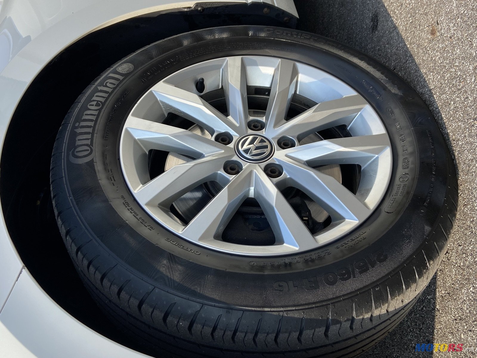 2018' Volkswagen Passat photo #6