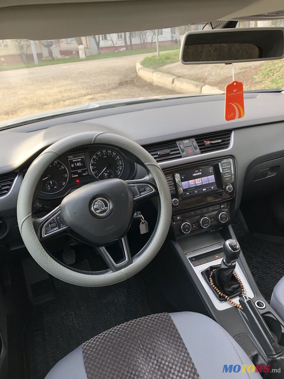 2013' Skoda Octavia photo #1