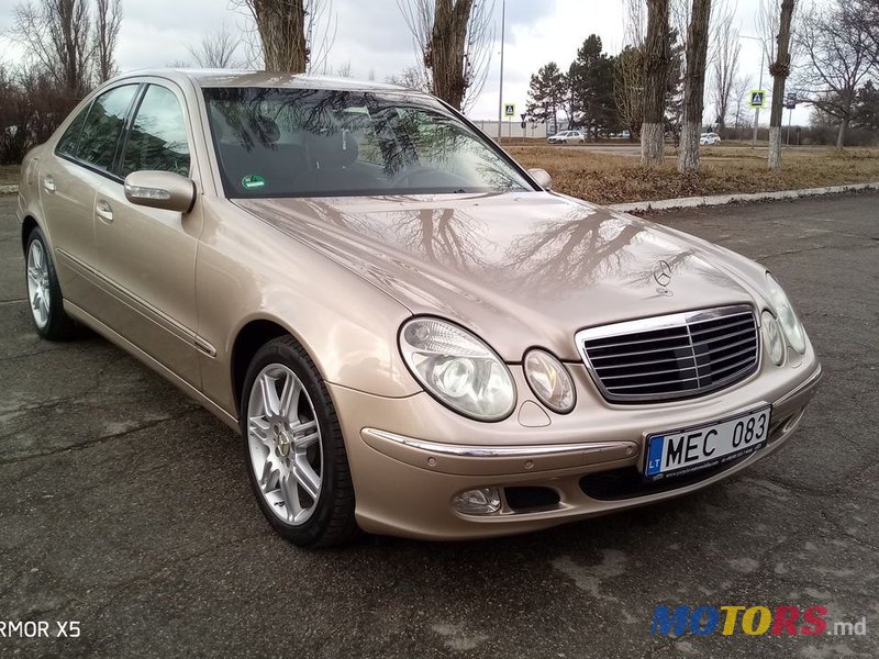 2003' Mercedes-Benz E Класс photo #2