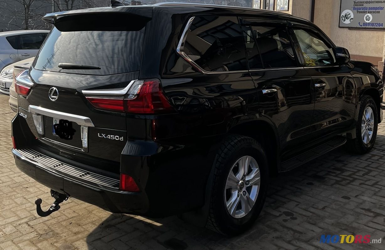 2017' Lexus Lx Series photo #3