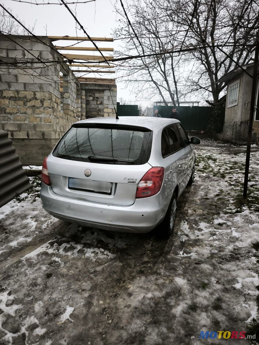 2009' Skoda Fabia photo #3
