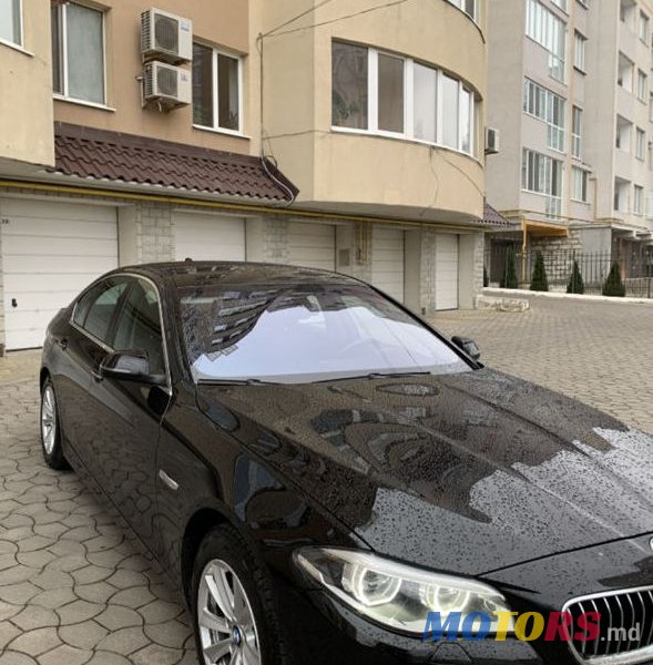 2015' BMW 5 Series photo #3