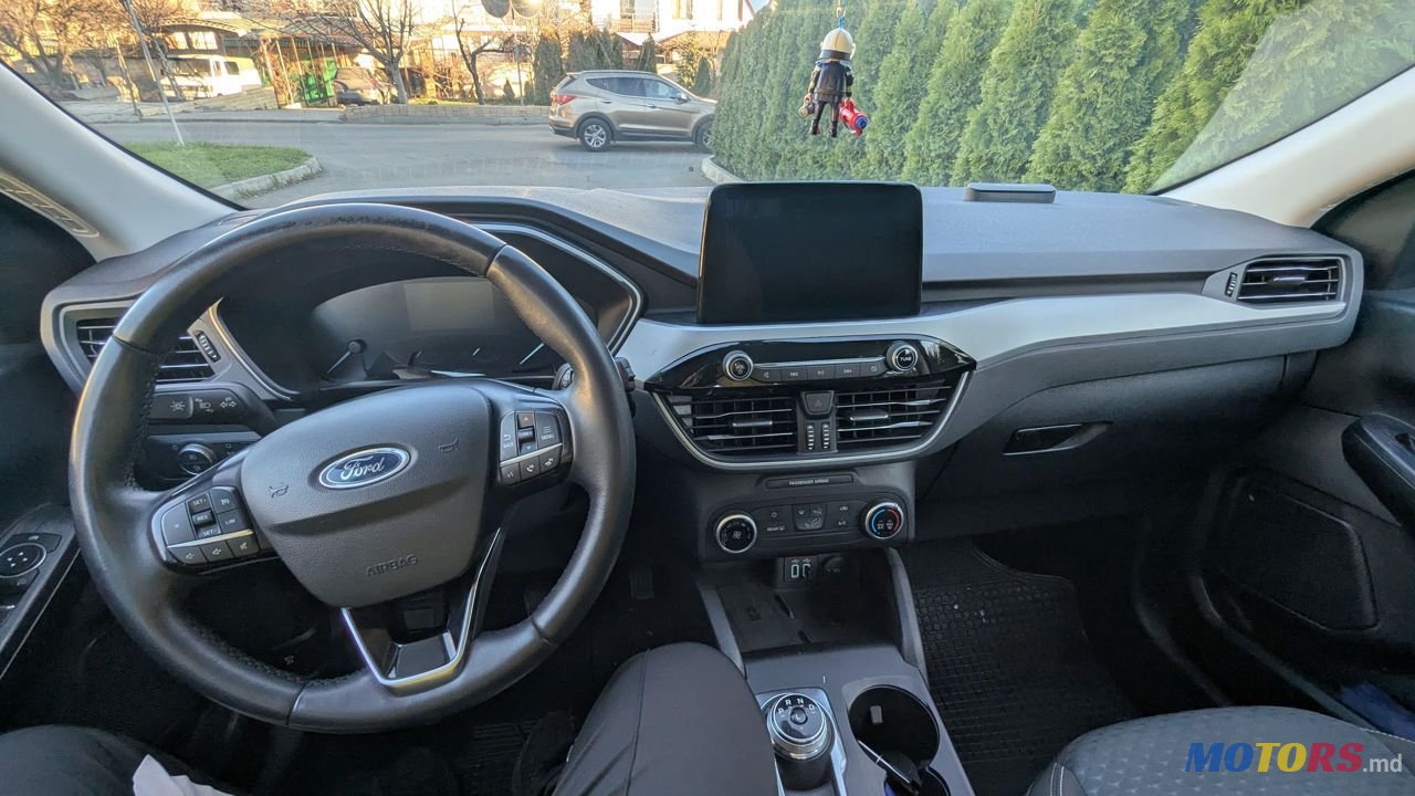 2021' Ford Kuga photo #6