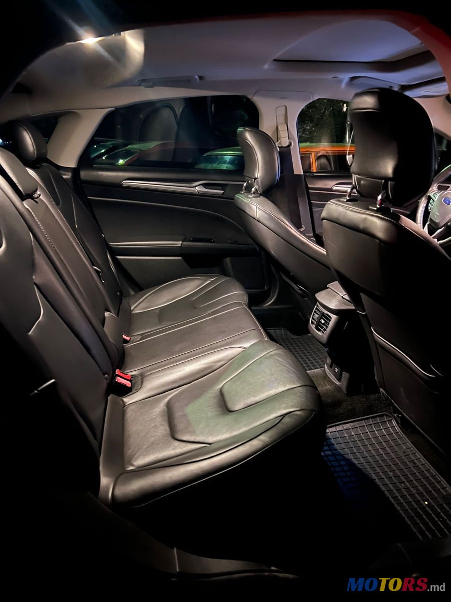 2013' Ford Fusion photo #4