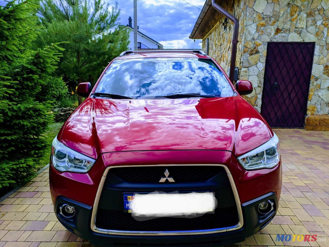 2011' Mitsubishi ASX photo #2