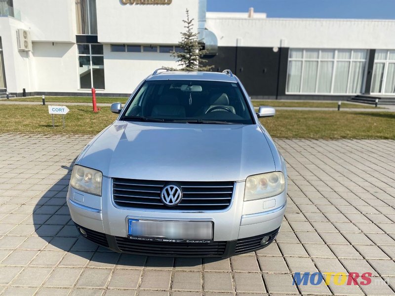 2003' Volkswagen Passat photo #1