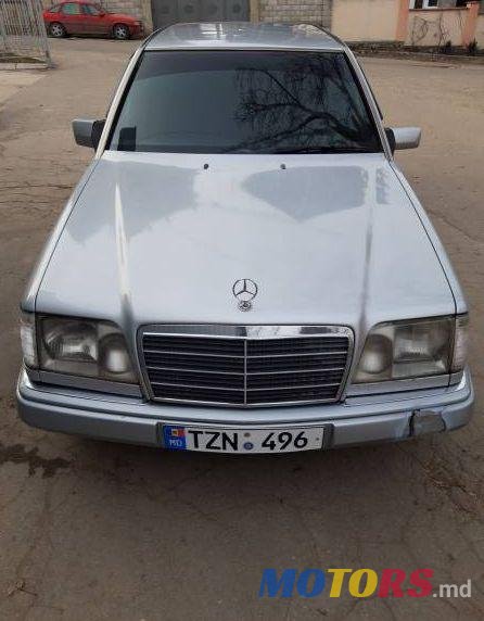 1995' Mercedes-Benz 124 photo #1