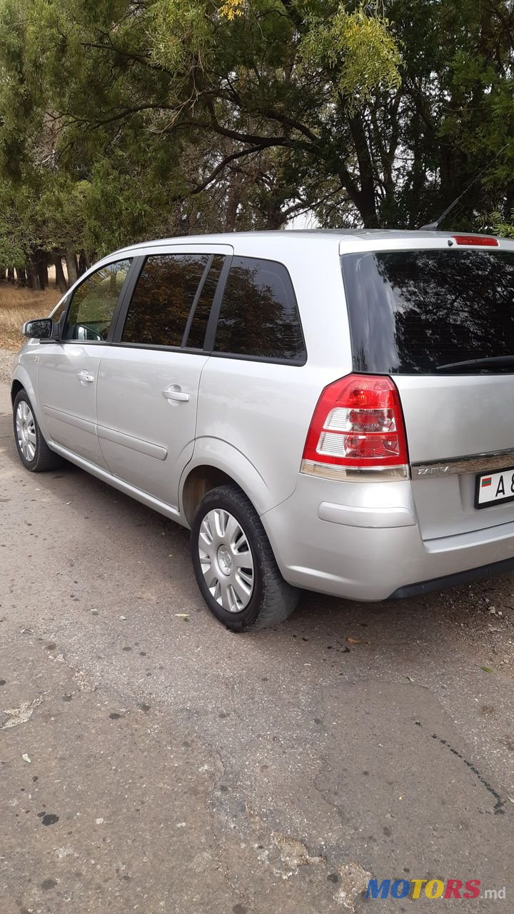2009' Opel Zafira photo #4