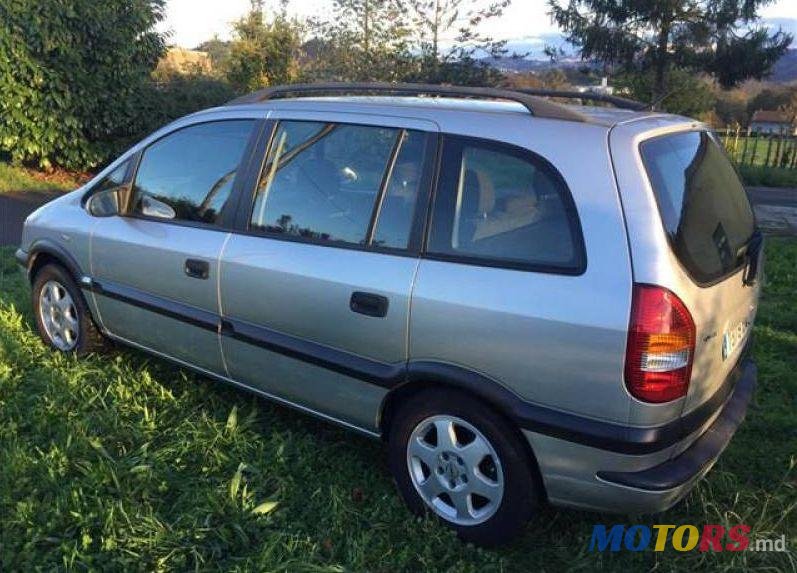 2001' Opel Zafira photo #1