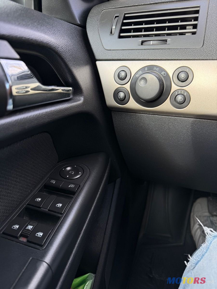 2007' Opel Astra photo #6