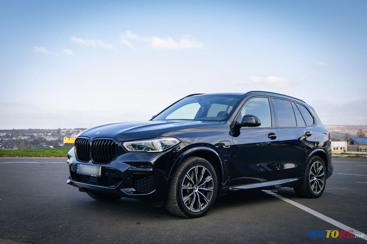 2022' BMW X5 photo #1