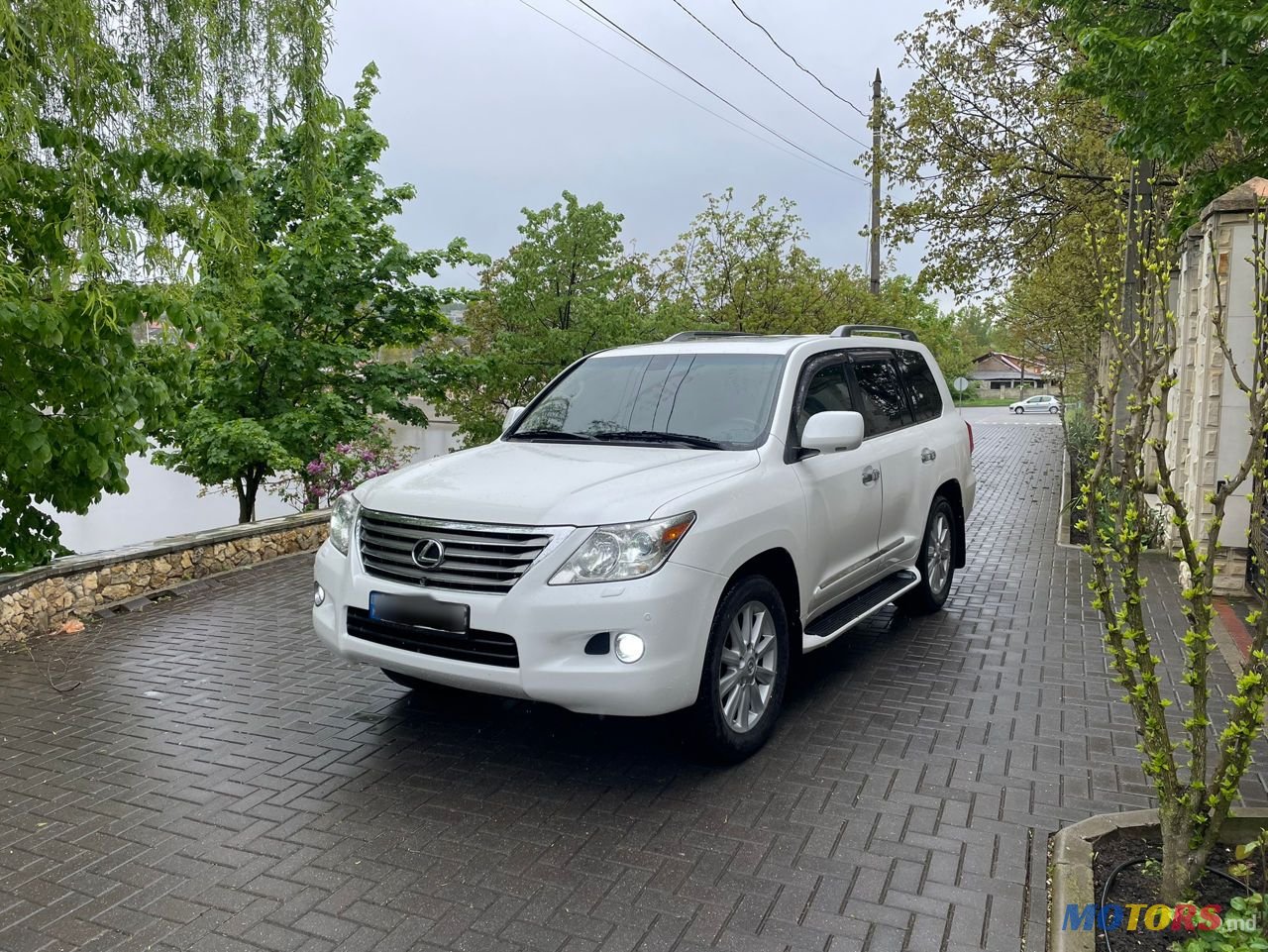 2009' Lexus Lx Series photo #1