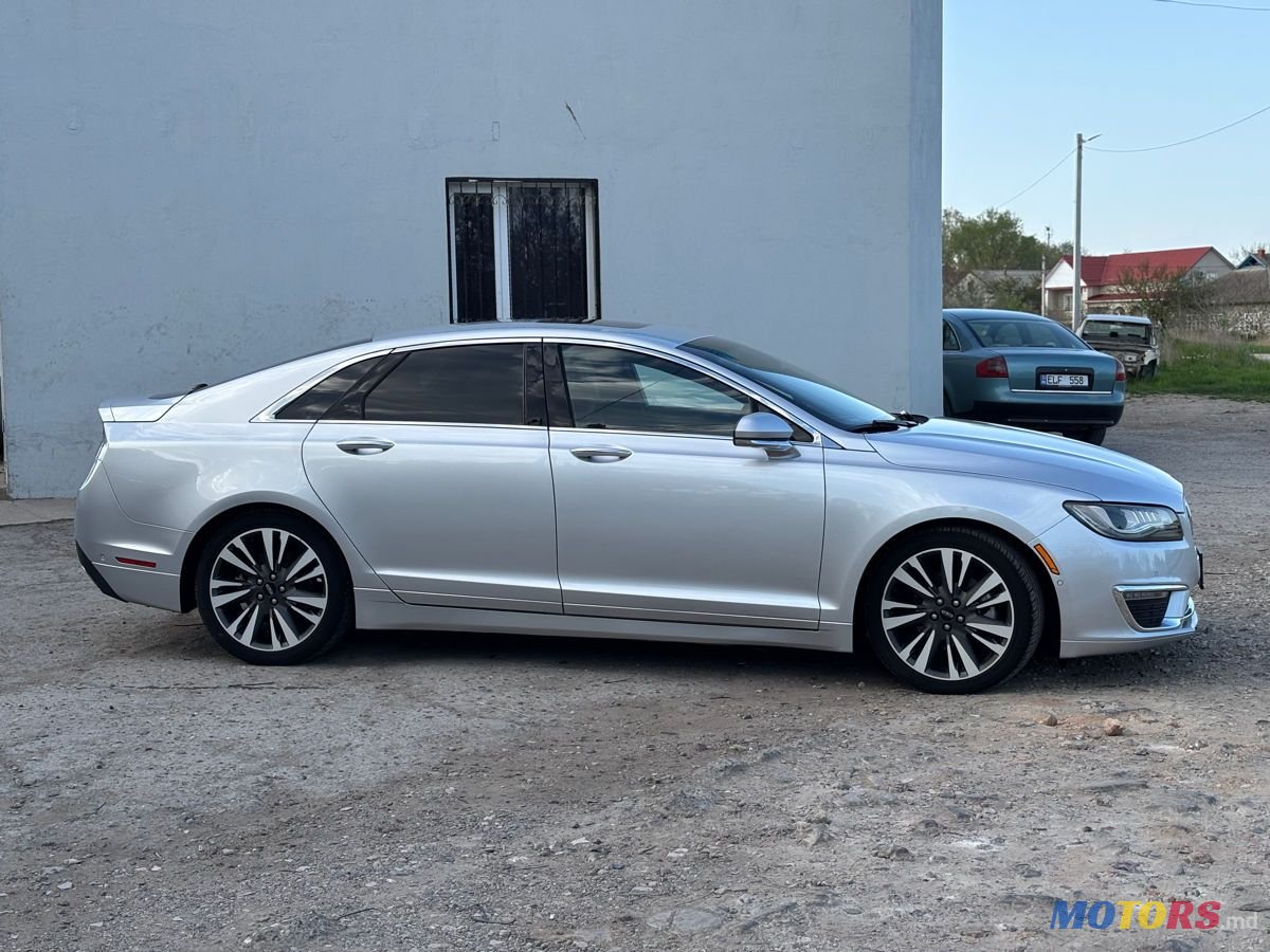 2017' Lincoln MKZ photo #4