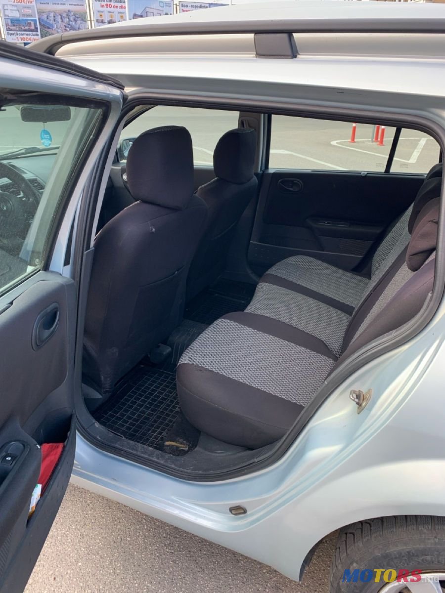 2004' Renault Megane photo #6