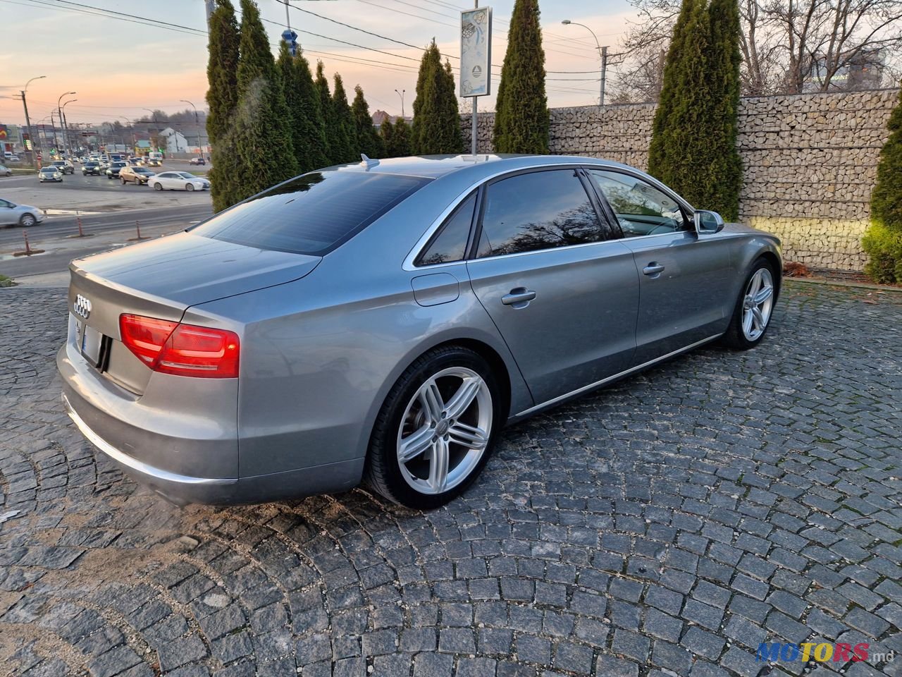 2012' Audi A8 photo #3