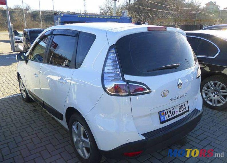 2013' Renault Scenic photo #1